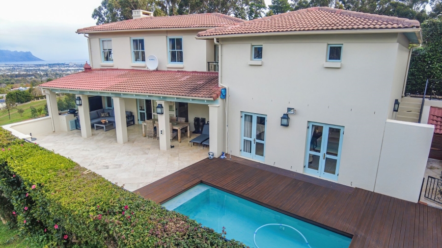 4 Bedroom Property for Sale in Spanish Farm Western Cape
